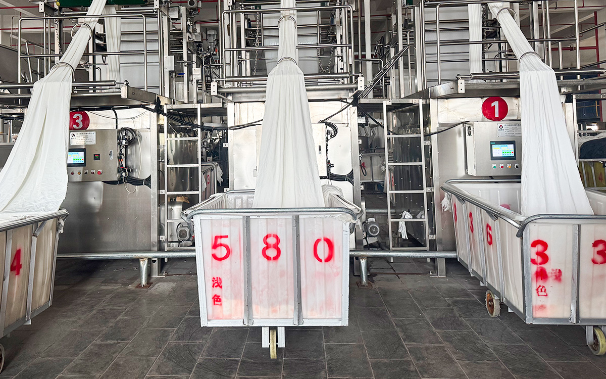 Automated dyeing and finishing line ensuring stable color and consistent fabric quality at lanfex