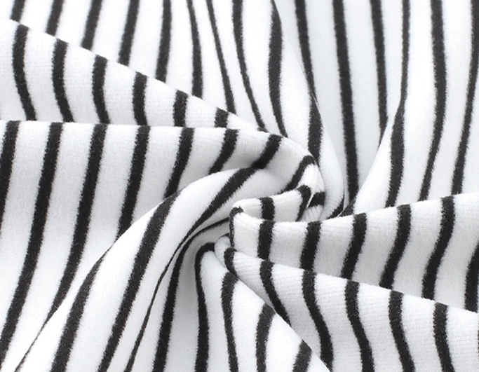 Best Warm Fabric for Cold Weather Travel: Materials That Really Work